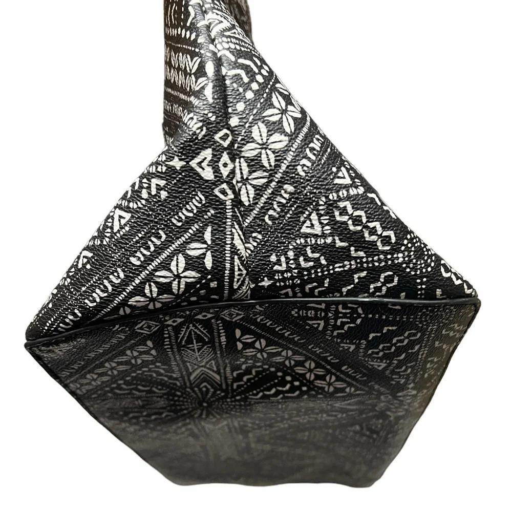 Elliott Lucca Black/White Tote Size Large